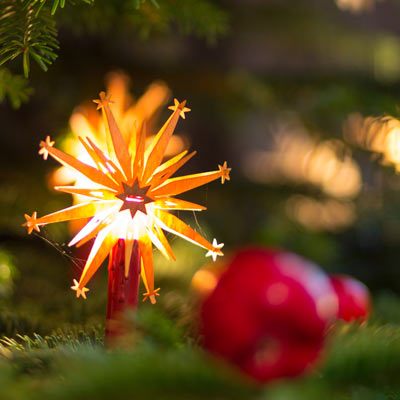 Stern am Weihnachtsbaum